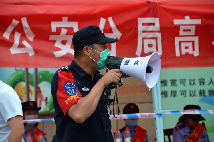 高考|高考第三天！学业水平考试开考，他们依然坚守场外护考生周全