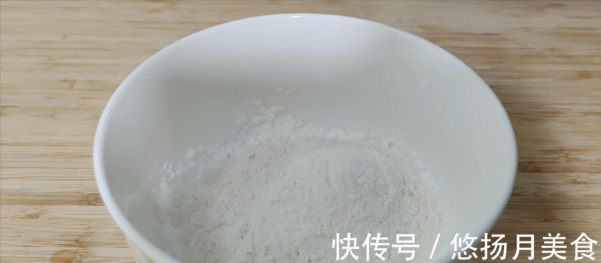 脆皮|脆皮糊怎么调才酥脆不回软教你4种面糊调制方法，教科书的比例！