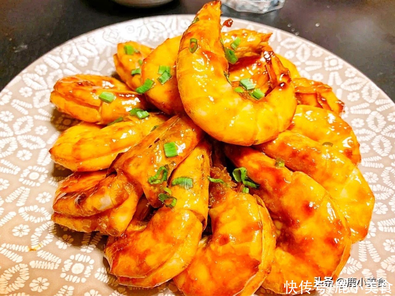 油焖酱汁|做油焖大虾，别直接下锅焖！谨记“3要点”，酱香鲜嫩，Q弹多汁