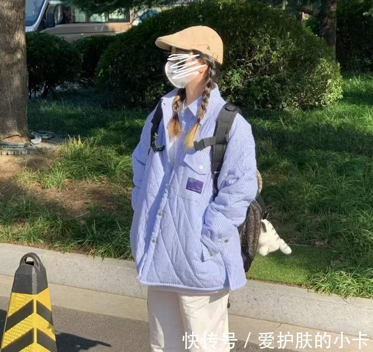 毛衣|菱格面包服穿得厚实也不显胖,初春保暖又时髦,看着还挺有活力的