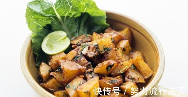 富强粉|地瓜别再烤着吃啦,用地瓜炒菜做主食都很好吃,试试这5种做法!