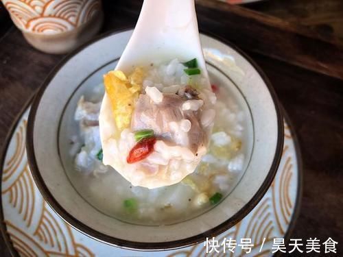 炖骨头汤，牢记“2不放”，骨汤浓白鲜美，味道香还无腥味