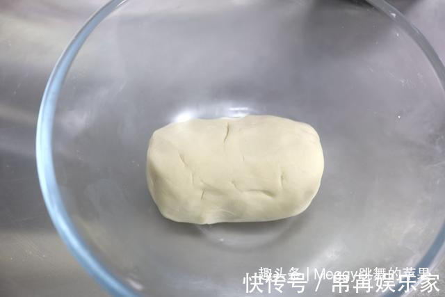 倍儿香的苏式鲜肉月饼，大口吃肉真过瘾，简单几步让酥皮轻薄如雪