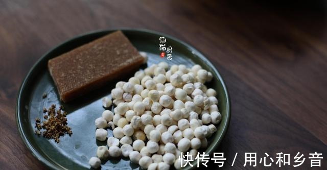 秋天干燥,遇到它别手软,多买些冷冻起来,煮糖水健脾祛燥人人爱!