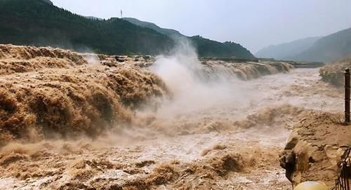 景区|这个景区地处两省交界，四季皆为美景，被誉为“嗓门最大的地方”