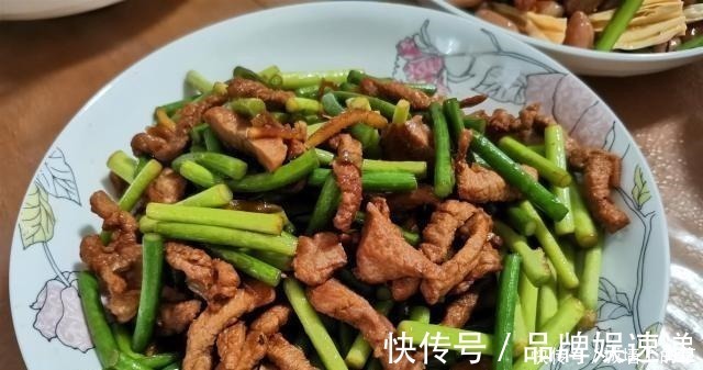 腐竹|三口之家的周末晚餐，都是家常菜，花了不到30块，荤素搭配味道香！