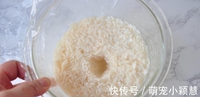 五十岁的阿姨每周都要做一罐的甜酒酿，不用泡米不用蒸，简单省事