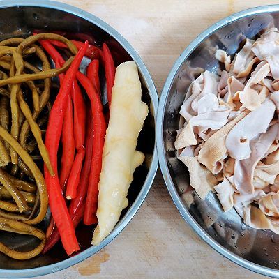 泡辣椒|酸豇豆炒鹅肠