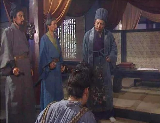 感叹|青海挖出数枚竹简,专家仔细研究后,感叹:难怪诸葛亮非要杀马谡