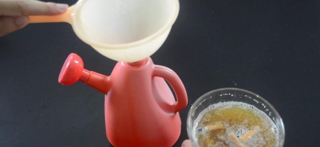 烟头加洗衣粉用水泡一下, 没想到还有这个作用, 看完你会感谢我的