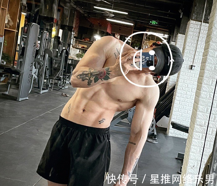 健身房|健身房里披荆斩棘的哥哥,腹代表自律,背代表毅力,胸代表力量!