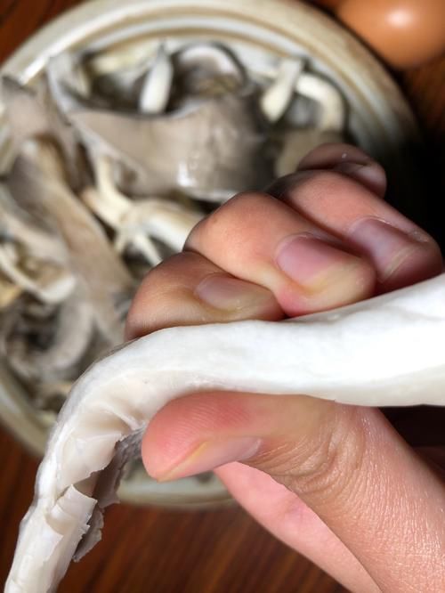 这菜“降低胆固醇”，中老年人要常吃，2块钱能做一大盘