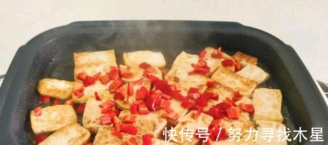 家里也能做出好吃的香煎豆腐啦~!