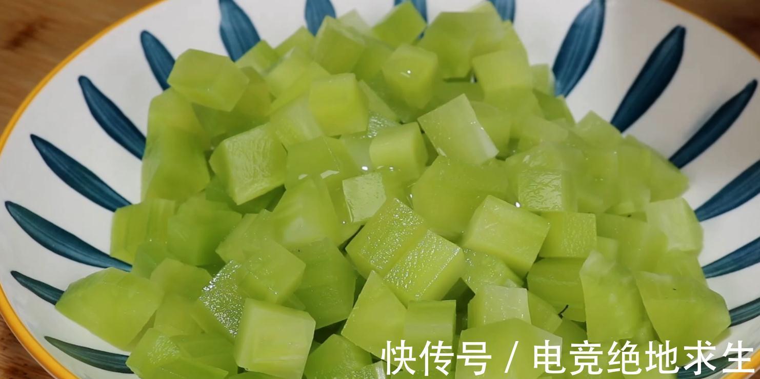 莴笋上锅蒸一蒸,想不到这么好吃,让你宁愿不吃肉,太意外了