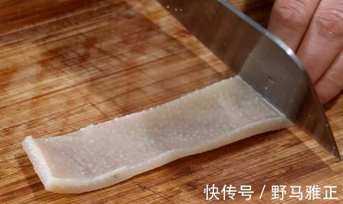 做猪皮冻,不能直接焯水!多做1步,晶莹剔透,爽滑Q弹,没腥味