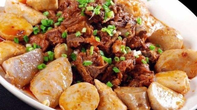 好吃|营养丰富味道鲜美,芋头和排骨蒸炒烧制都美味,家常又好吃