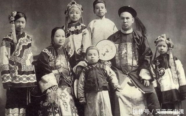 大员|晚清官员老照片：县太爷出行排场大，朝廷大员个个派头十足