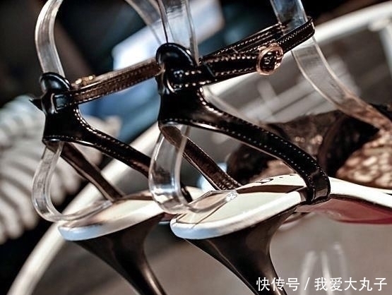 女人如果过了40,瞧瞧高跟鞋,性感优雅,不声不响美翻天