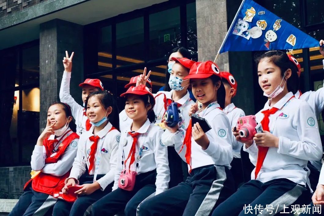  掌心|让美育多一点掌心的温度 富士instax全国视觉板报创意展演征稿活动上海站颁奖典礼成功举办