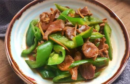 减脂|女性到了中年,常吃3种食物,软化血管,降压减脂,有利身体健康