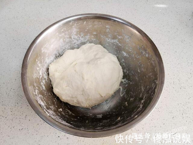 擀面棍|掌握了这个和面方法,自己也可以做手抓饼,跟卖的一样好吃一样薄