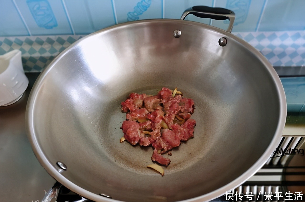 50岁阿姨的一人午餐,1菜1汤1粗粮饭,简单