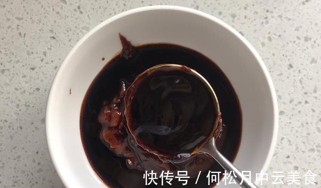 胡萝卜|面食爱好者的福音,教你一道老北京炸酱面,美味可口,勾人心弦!