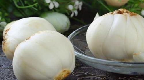 花菜|人到中年，适合吃的好食物，美容养颜，补血润肤，促进肌肤细腻