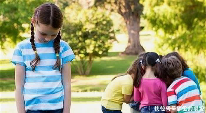 小诺|如果孩子有这几个迹象,说明他内心很自卑,父母要及时引导