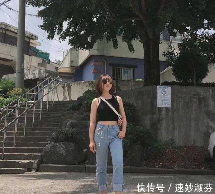 仪态|普通女生有这4个特征，就是别人眼里的“第一眼美女”