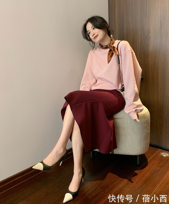 秋天|西装穿腻了?不如试试这件卫衣,时髦又高级,玩转整个秋天的穿搭