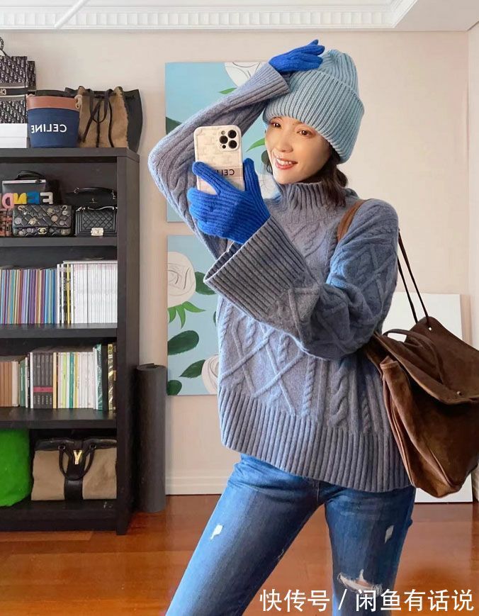 穿搭 50岁阿姨穿得比年轻人还时髦,早春毛衣跟她选这4种色,优雅减龄