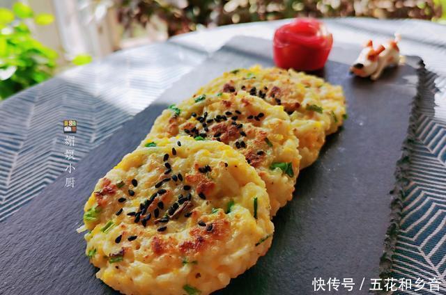 配杯|剩米饭别再炒饭了,教你做米饭鸡蛋饼,配杯蔬菜浓汤,早餐吃美了