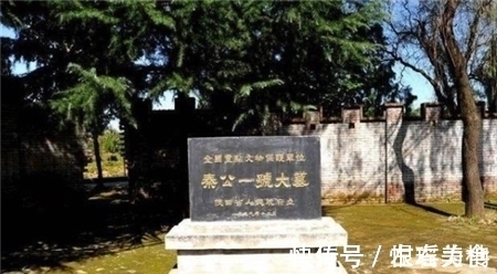 尸骨!古怪农田千年来无法耕种,老汉随手一挖,却发现我国最残忍的古墓