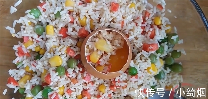 鸡蛋|鸡蛋吃了25年，这做法还是第一次见，营养解馋，10个鸡蛋吃不够