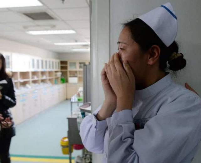 隐私|面对男患者“隐私部位”时,女护士会如何处理看完还有点害羞