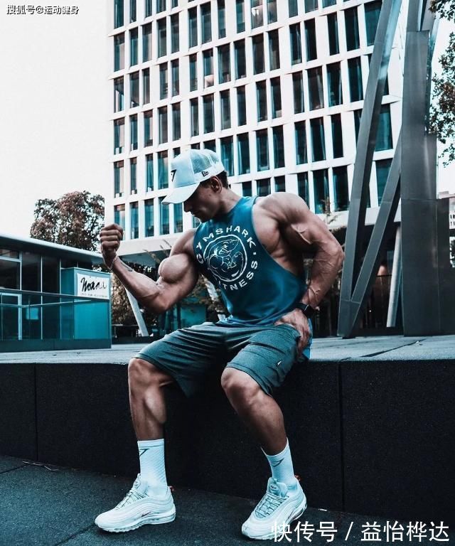ins|臂围45cm,二头肌似小山包的猛汉奶爸,还自带肌肉抽筋绝活
