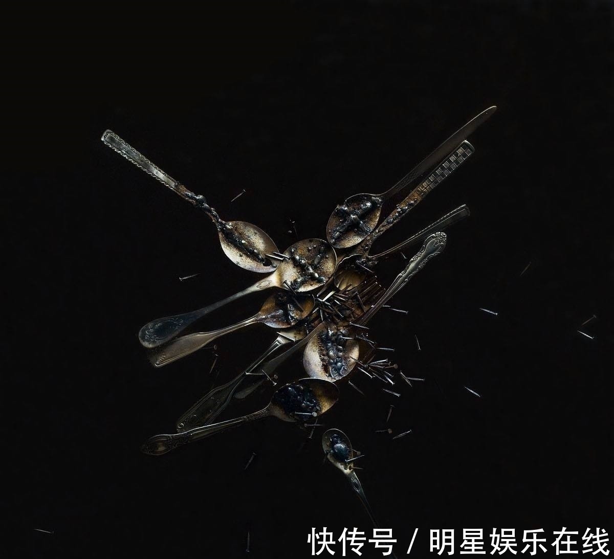 汤匙#他画了把破汤匙卖了230万,网友表示不值得,专家:放大看细节