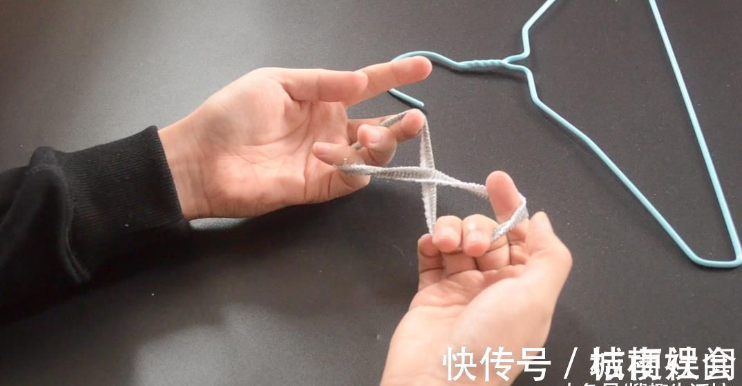 小圆|袜子剪一剪套在衣架上太实用了, 解决了很多家庭的困扰, 赶紧试试