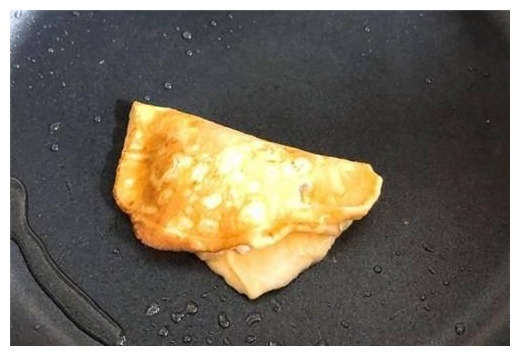 鸡蛋加上肉末，锅里一卷，出锅后喷香，胃口大开，比鸡蛋羹好吃