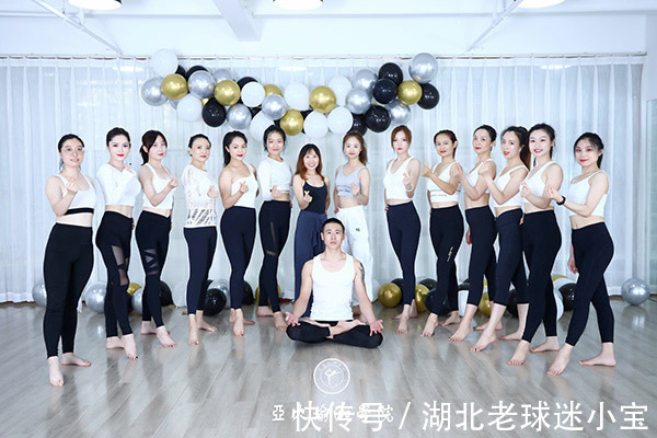 双肩|别再做仰卧起坐了！练核心这7个动作更全面有效！