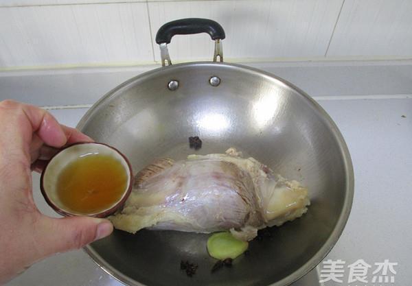 爷爷传下来的酱牛肉秘方,牛肉香嫩有嚼劲,做法简单只需3步!