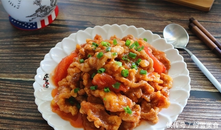 这款家常开胃菜,孩子隔三差五就喊馋,酸甜香酥,连汁都不剩