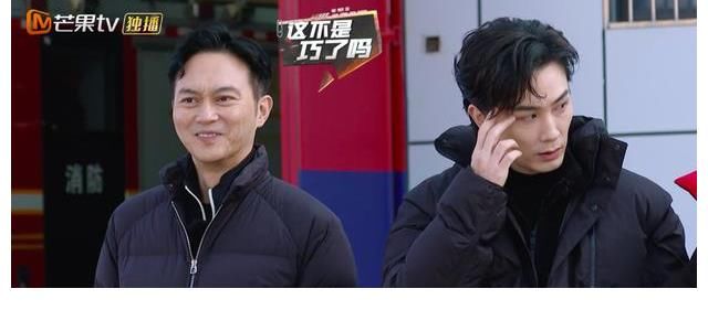 毫无常识！张淇用水扑灭燃气罐，险些酿成大祸，幸亏张晋及时制止