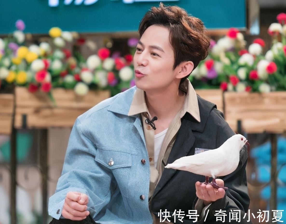 乐华上下断层严重?王一博将担任央视导师,16岁艺人却忙着谈恋爱