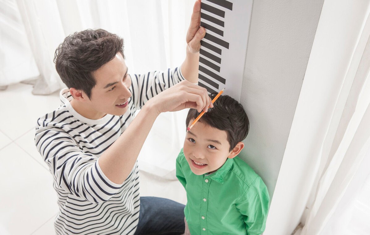 生长激素|想让娃成为大高个，一个关键时间点父母不可错过，关系到生长激素