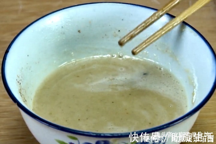 面团|葱花饼此做法,谁都能学会,暄软好吃有劲道,连吃一周都不腻