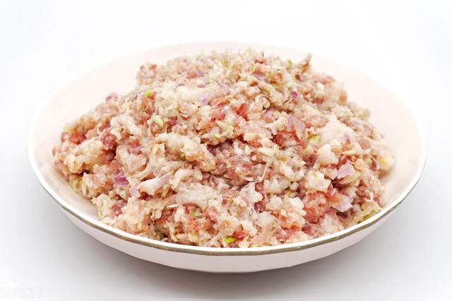 天冷蒸包子,发面记得放2味,面皮发得又白又大,包子暄软好吃