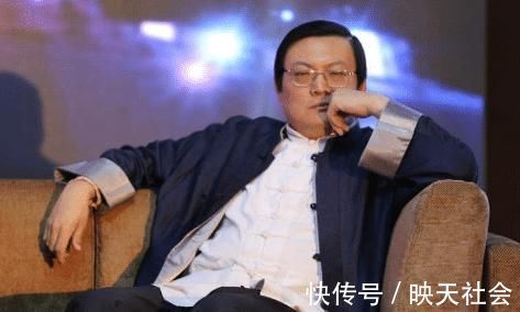 新闻观察|所有节目停播,从当红央视主持到被迫退圈,梁宏达到底得罪了谁