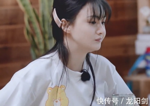 青菜|郑爽为减肥只吃青菜,可看到她吃完饭的盘子,真当观众是小学生